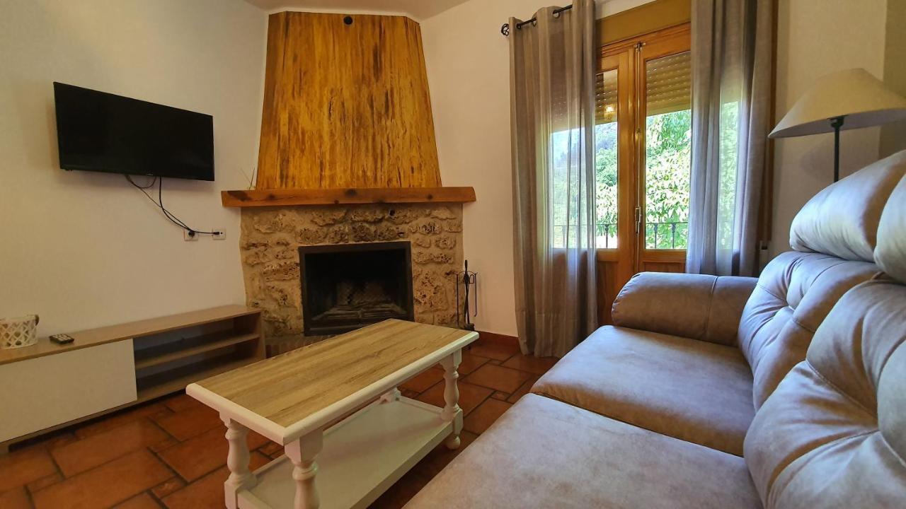 Alojamiento Rural Casa Inocente Ла-Тоба Экстерьер фото