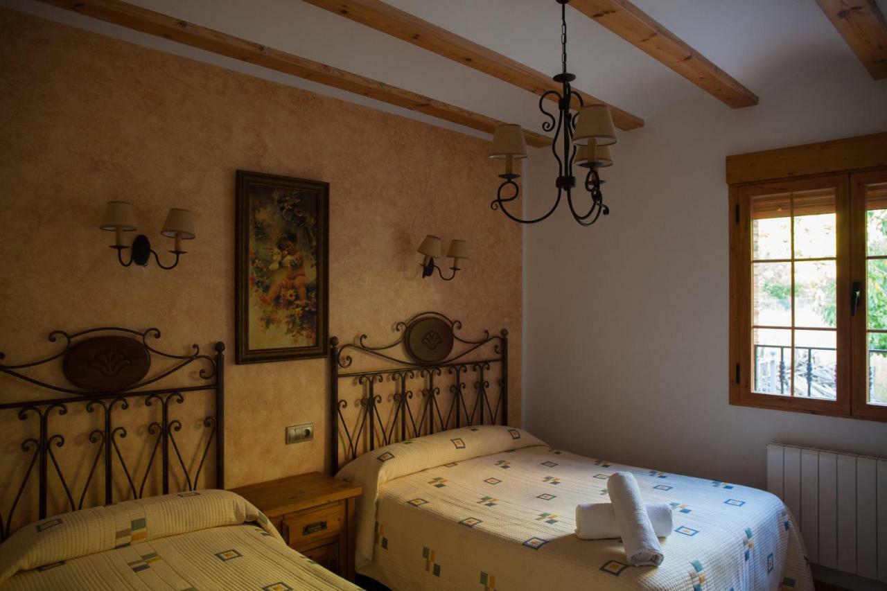 Alojamiento Rural Casa Inocente Ла-Тоба Экстерьер фото