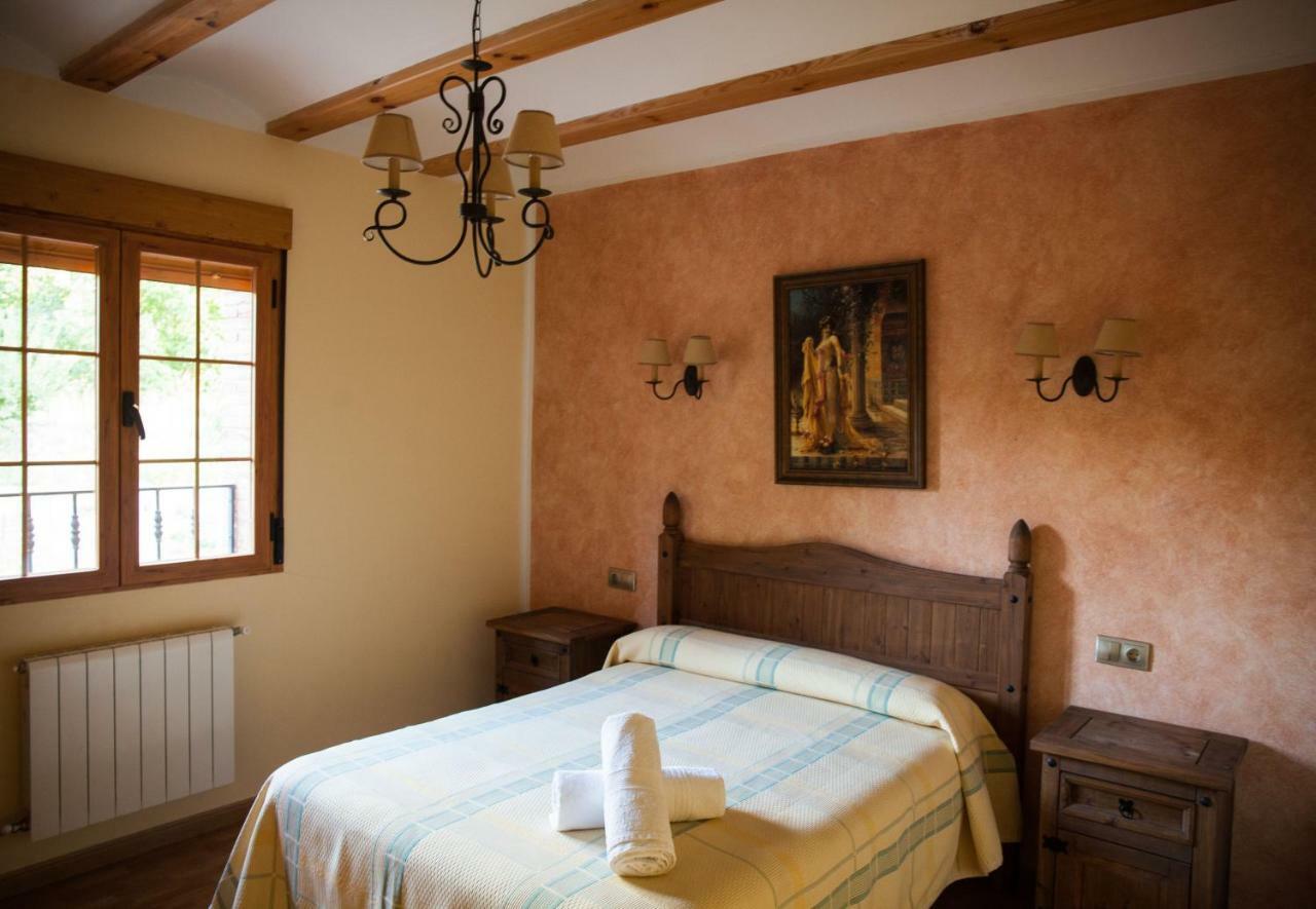 Alojamiento Rural Casa Inocente Ла-Тоба Экстерьер фото